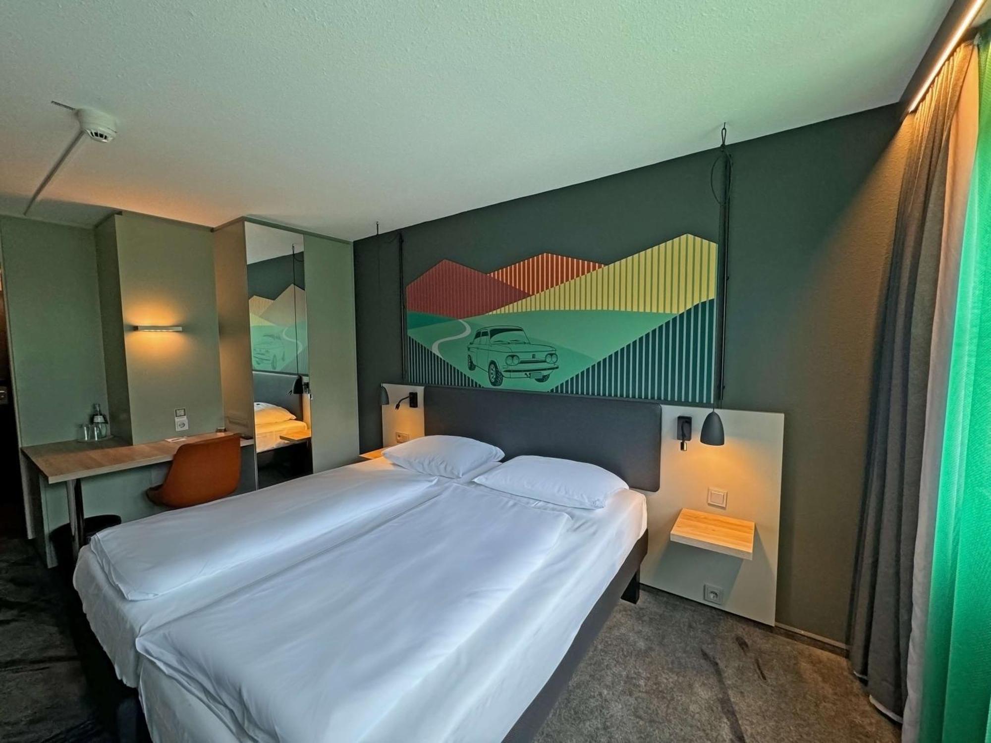 Hotel Ibis Styles Neckarsulm Exterior foto